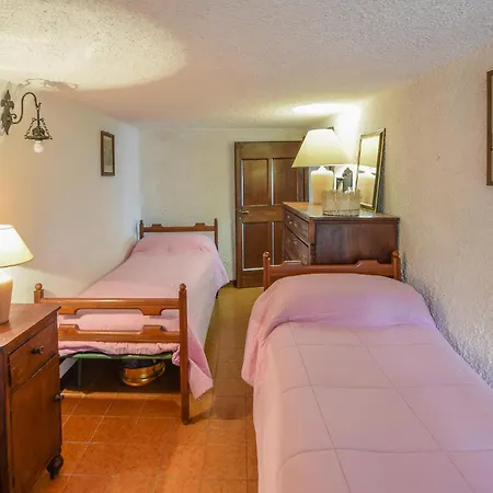 3 Bedroom Awesome In *