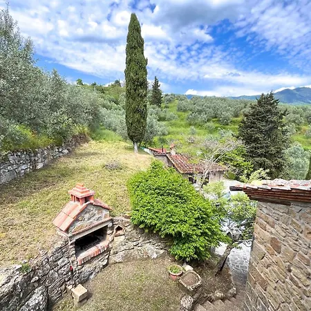 3 Bedroom Awesome In Loro Ciuffenna